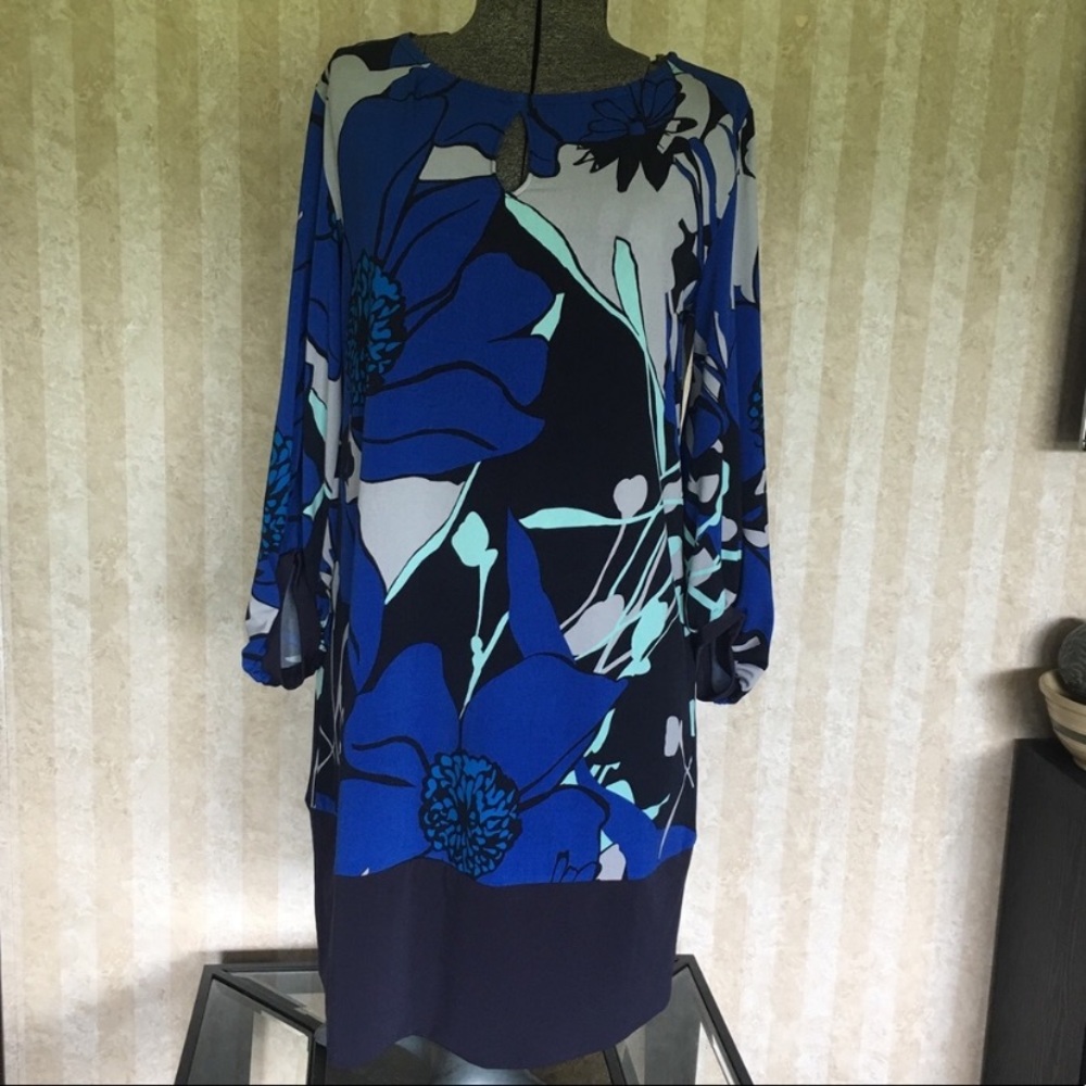 New York &‎ Company Floral Shift Dress